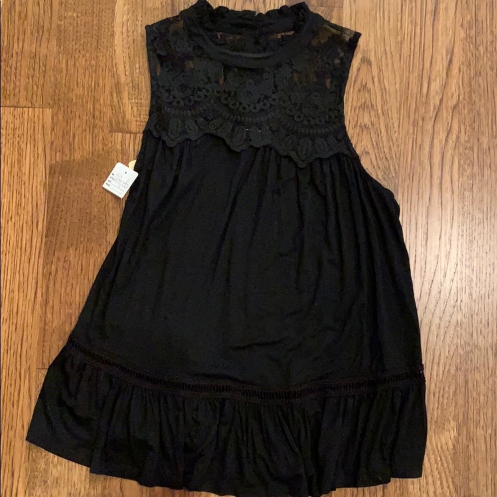 NEW WITH TAGS black top